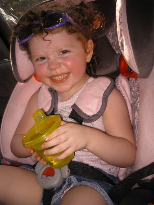 044.jpg Lilly in her carseat picture by Xakana