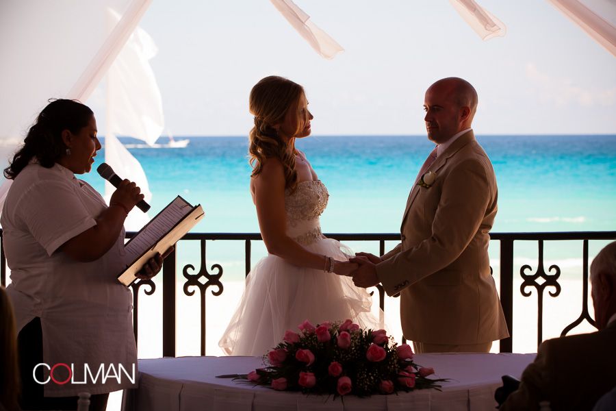 IMAGE: http://i182.photobucket.com/albums/x148/jcolman_photo/Danny%20and%20Amy-Cancun/IMG_0121_zps65c59454.jpg