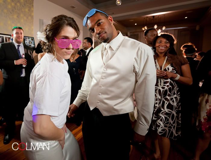 IMAGE: http://i182.photobucket.com/albums/x148/jcolman_photo/Savannah%20wedding/barnes-1158.jpg