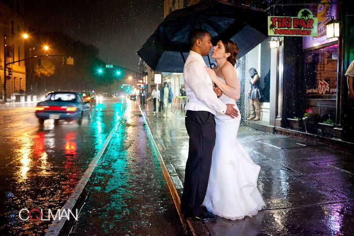 IMAGE: http://i182.photobucket.com/albums/x148/jcolman_photo/Savannah%20wedding/barnes-1221.jpg