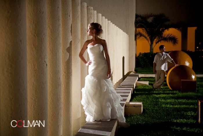 IMAGE: http://i182.photobucket.com/albums/x148/jcolman_photo/cancun/cancun-1388.jpg