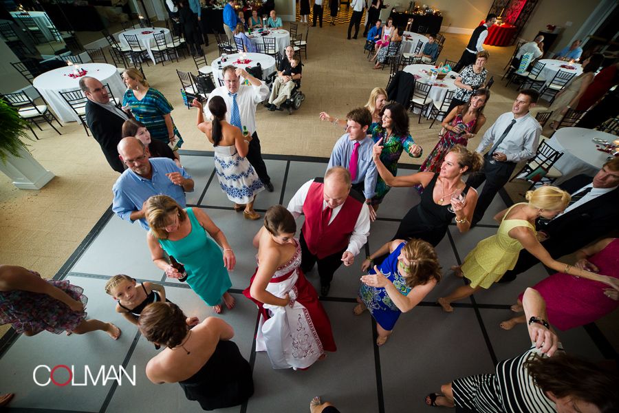 IMAGE: http://i182.photobucket.com/albums/x148/jcolman_photo/reception%20lighting/wedding-768_zps89263a43.jpg