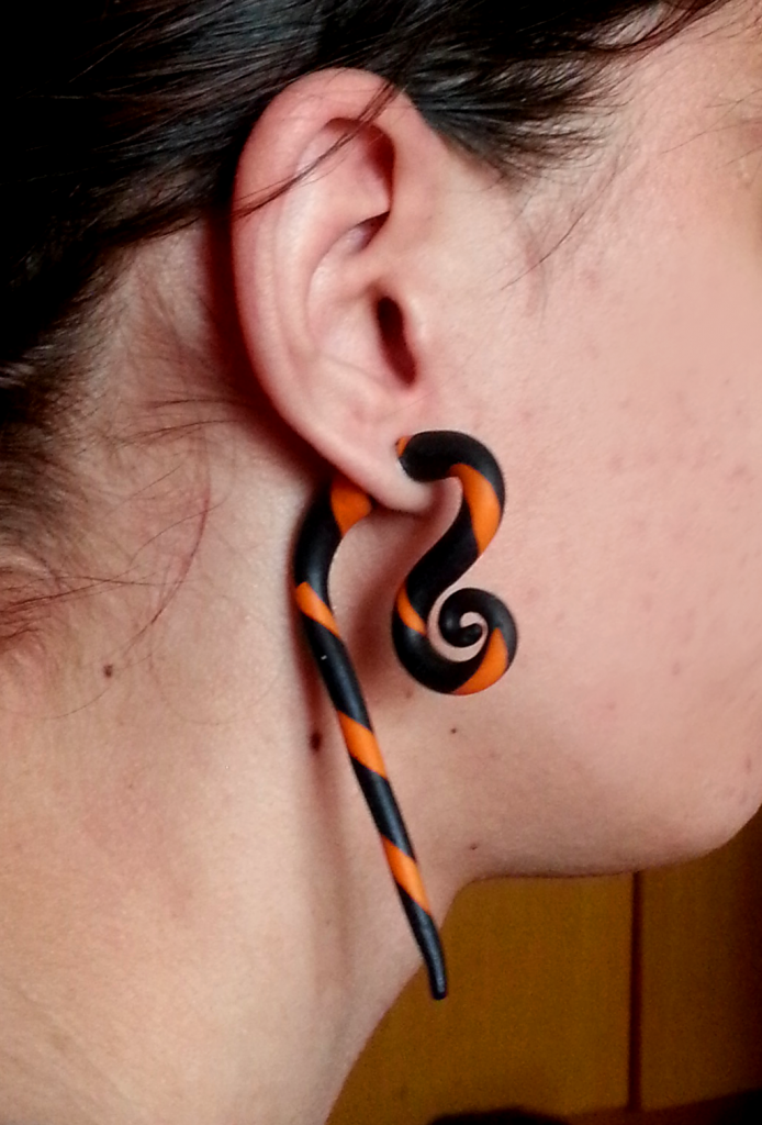 fake_ear_tunnel_zps88c124b5.png