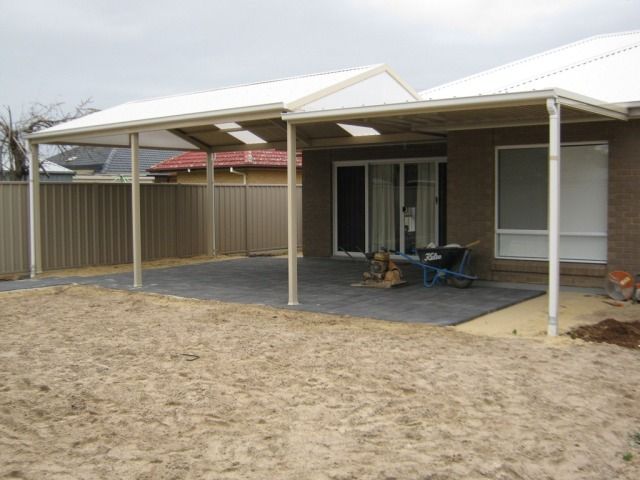 New pergola - droplets on fascia - what could be wrong?