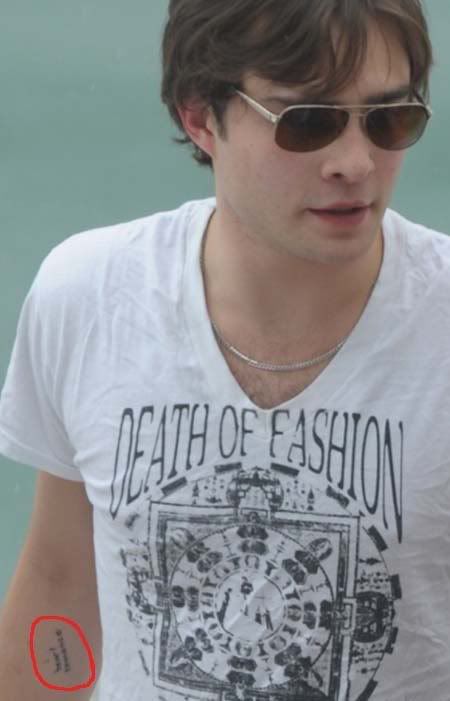 ed westwick i heart romance tatoo ed westwick i heart romance tatoo