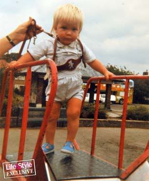 foto robert pattinson bebe 2 foto robert pattinson bebe 2