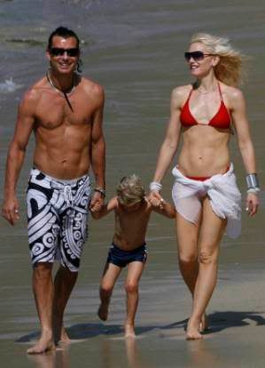 gwen-stefani-sexy-bikini-2 gwen-stefani-sexy-bikini-2