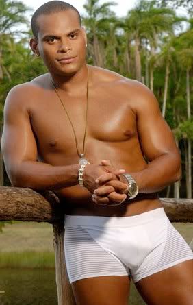 Fotos do Tony Salles nu na GMagazine: