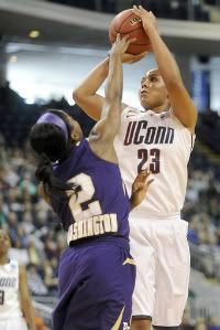 Kaleena Mosqueda-Lewis of UConn led the Huskies with 21 points angainst Lereahn Washington and Prairie View A&M.
