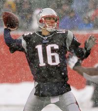 New England Patriots quarterback Matt Cassel drops back to pass during the first half of an NFL football game against the Arizona Cardinals - AP Image