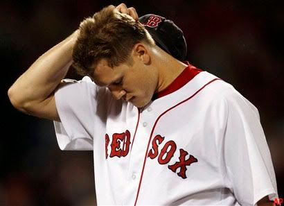 Jonathan Papelbon reacts after giving up 2 runs in the 9th inning.