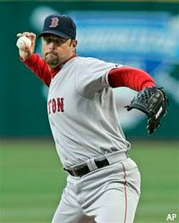 Tim Wakefield looks to help the Red Sox cut the Rays lead to 1.5 games in the AL East.