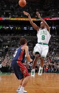 Rajon Rondo shoots during the Celtics win - AP Photo