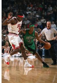 Rondo had 18 points, 7 rebounds and 5 assists against Ben Wallace the Bulls.  Getty Photo.