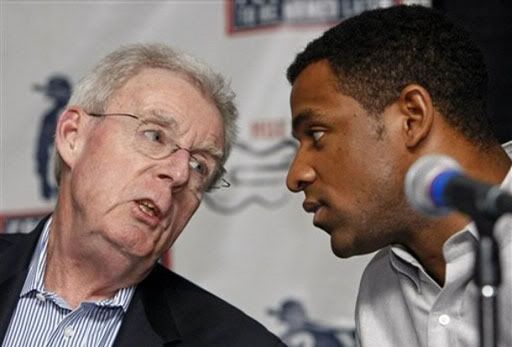 ESPN's baseball correspondent Peter Gammons, left, talks with Tampa Bay Rays' Fernando Perez during the roundtable discussion preceding the Hot Stove, Cool Music concert in Boston, Mass., Saturday, Jan. 10, 2009. Hot Stove, Cool Music is a bi-annual charity concert and musical variety show held at the Paradise Rock Club and Fenway Park to raise money for the Jimmy Fund and Theo and Paul Epstein's Foundation To Be Named Later, a branch of the Red Sox Foundation.  (AP Photo/Greg M. Cooper)