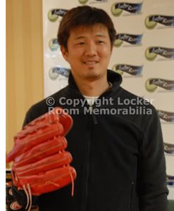 Hideki Okajima signed World Series glove